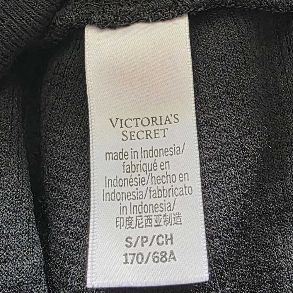 Victoria's Secret Black Textured Leggings - Picture 3 of 5